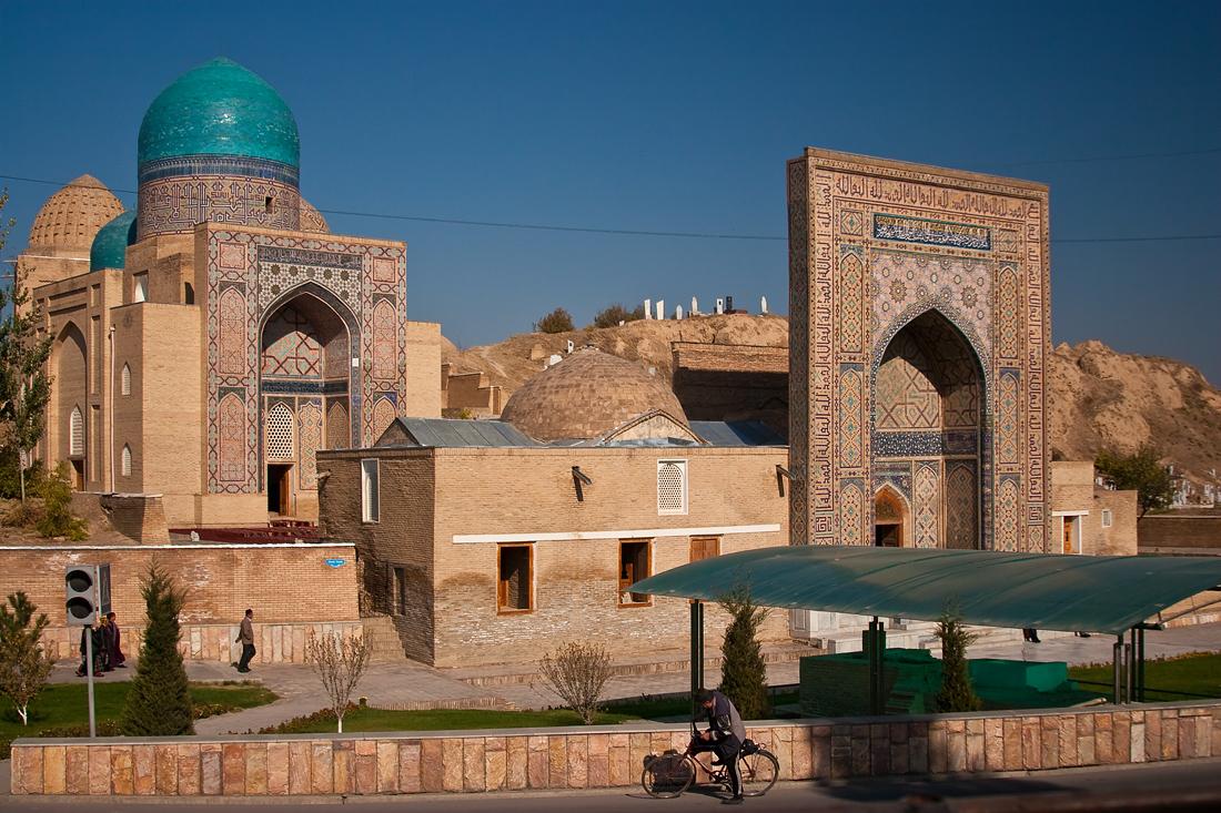 Сакральные места, cветские идеологии: Религиозное паломничество и государство в Узбекистане - Central Asia Analytical Network